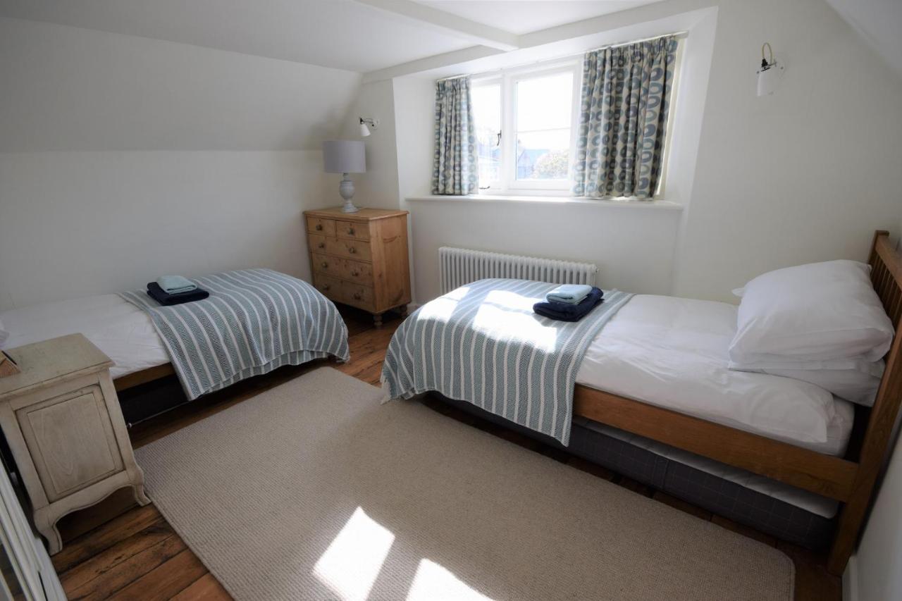 Greystone Cottage - Sea Views, Short Stroll To A Beautiful Sandy Beach Brook  Eksteriør billede